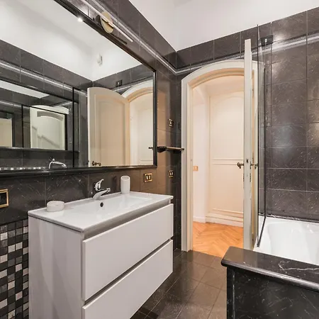 The Best Rent - Splendid Three-Bedroom Apartment Near The Trevi Fountain Rom Exterior foto