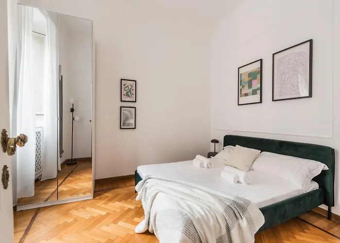 The Best Rent - Splendid Three-Bedroom Apartment Near The Trevi Fountain