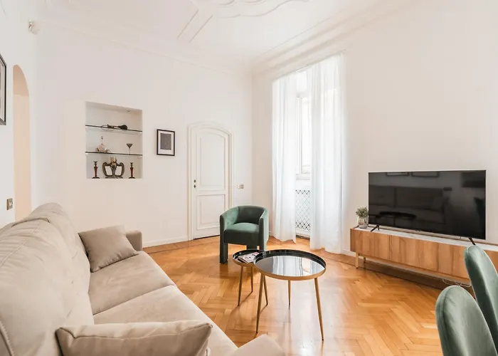 The Best Rent - Splendid Three-Bedroom Apartment Near The Trevi Fountain