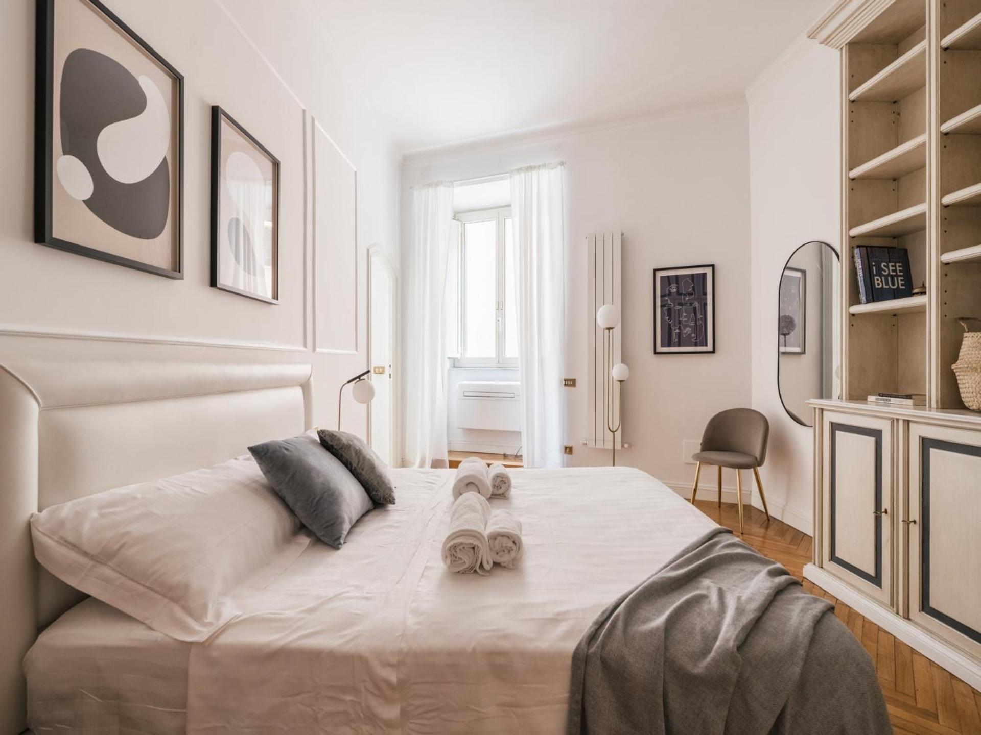 The Rent - Splendid Three-bedroom Near The Trevi Fountain * Roma